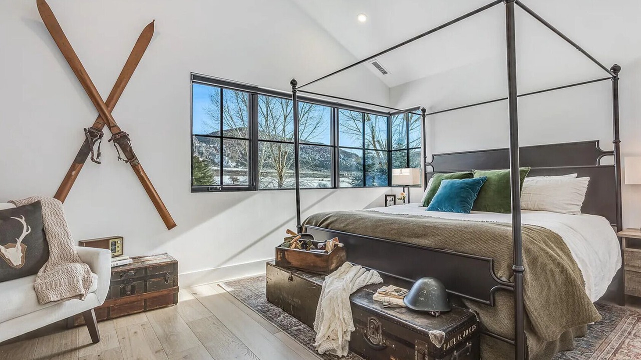 Photo of Bedroom in Aspen Glen