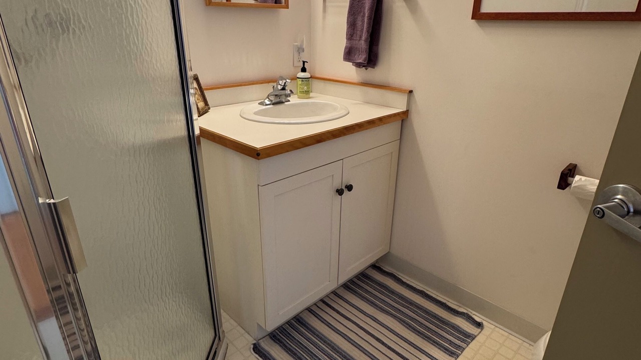 Photo of Bathroom in Tenants Harbor
