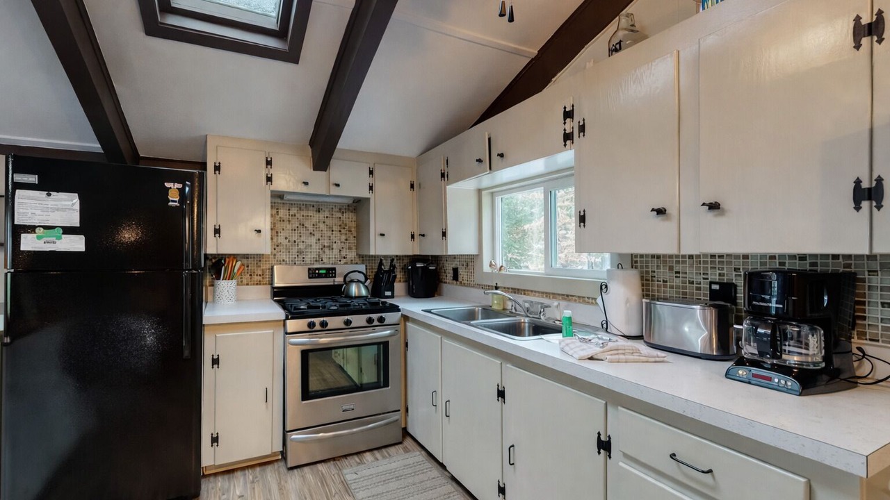 Photo of Kitchen in Birchview by the Saco