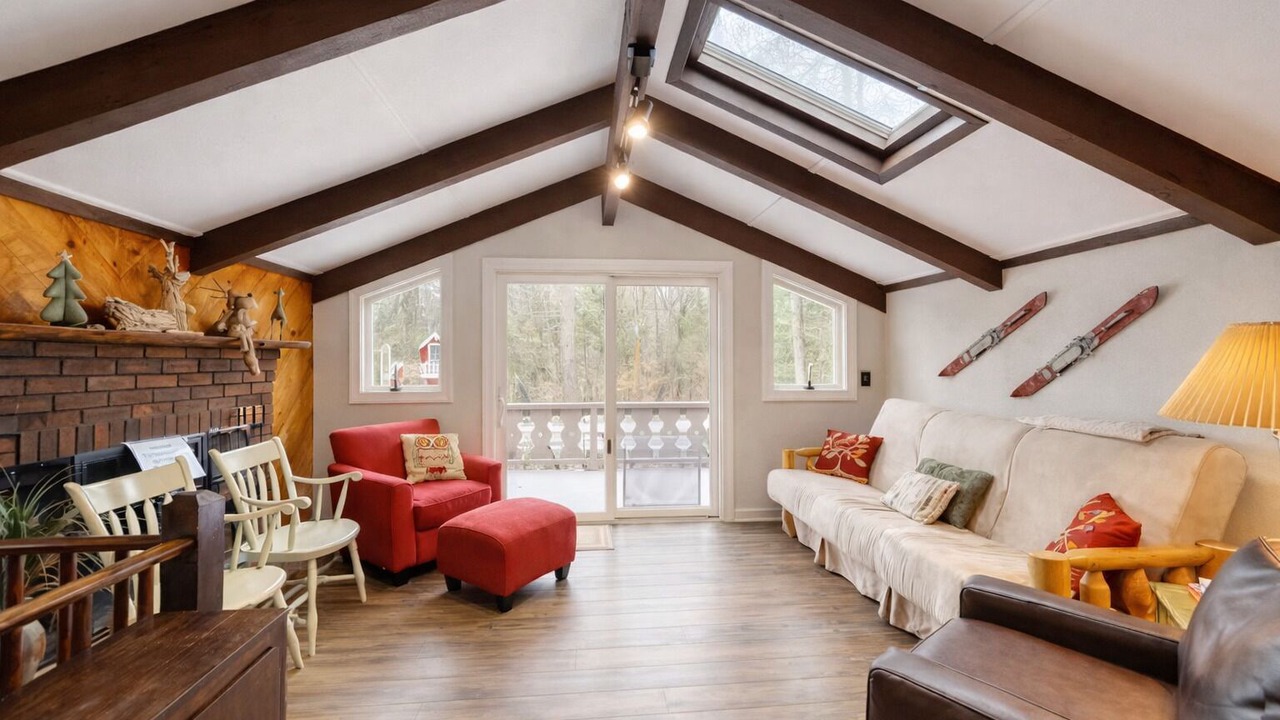 Photo of Livingroom in Birchview by the Saco