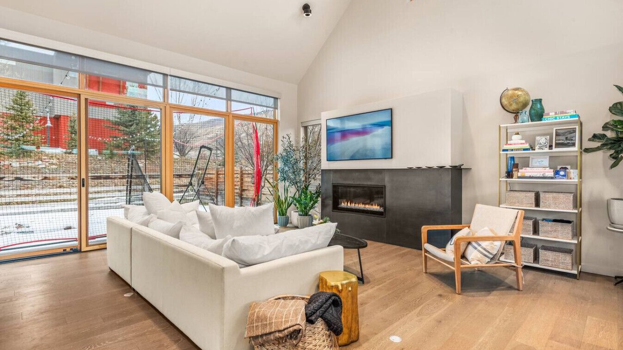 Photo of Livingroom in Basalt