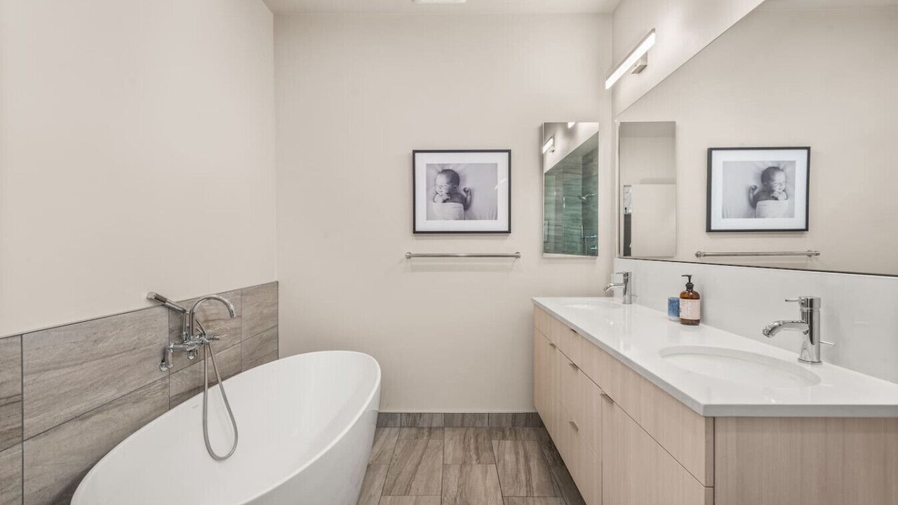 Photo of Bathroom in Basalt