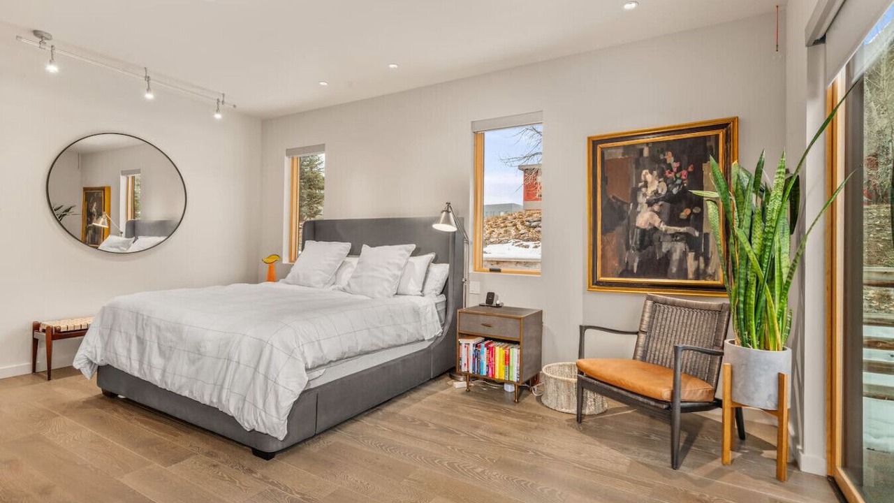Photo of Bedroom in Basalt