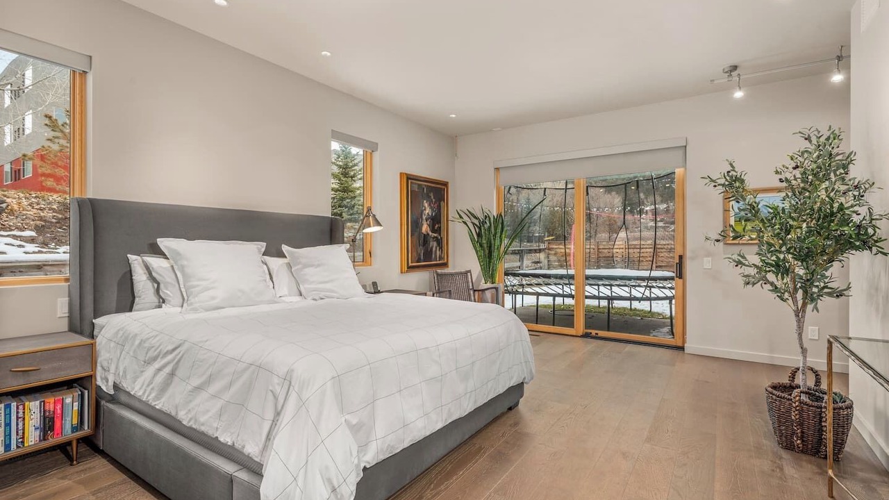Photo of Bedroom in Basalt