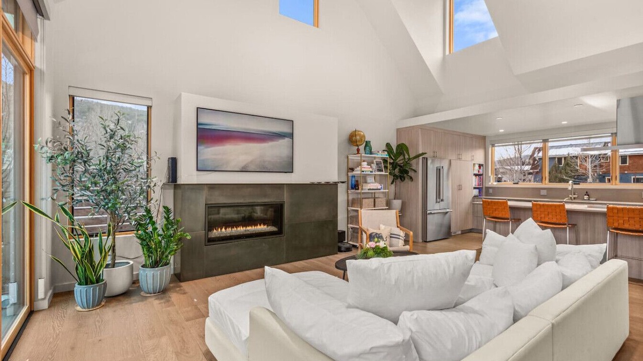 Photo of Livingroom in Basalt