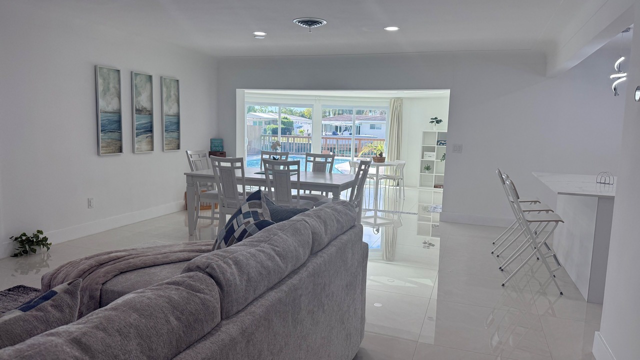 Photo of Livingroom in Garden Isles