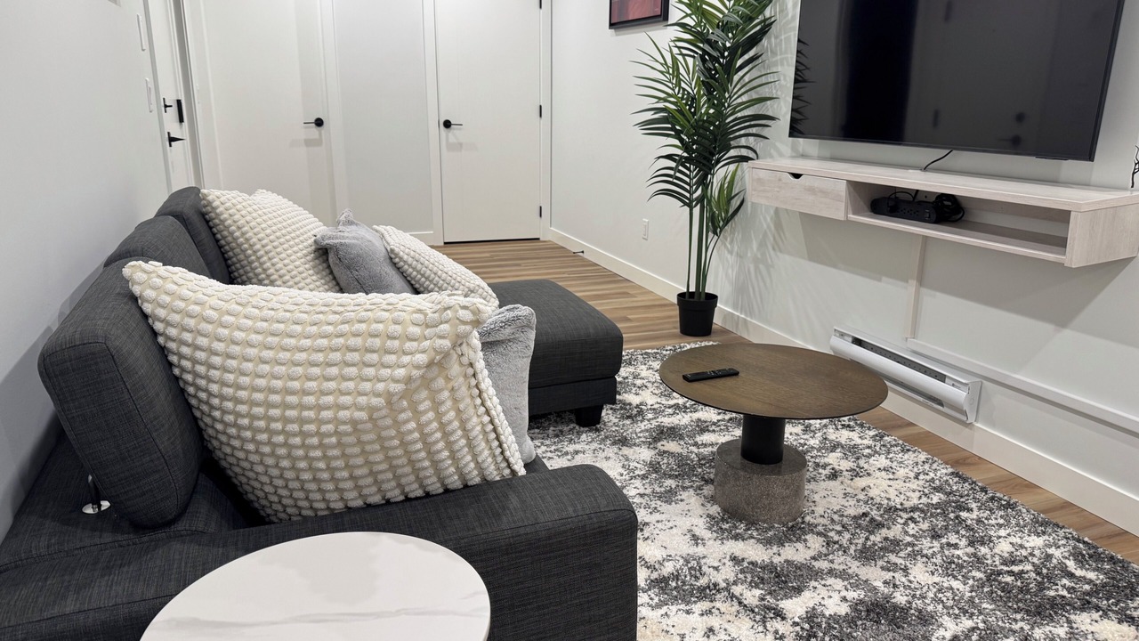 Photo of Livingroom in Southeast Calgary