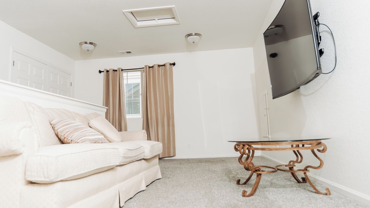 Photo of Livingroom in Gateway