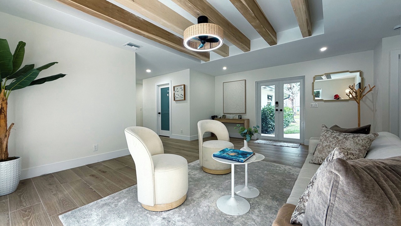Photo of Livingroom in Jupiter