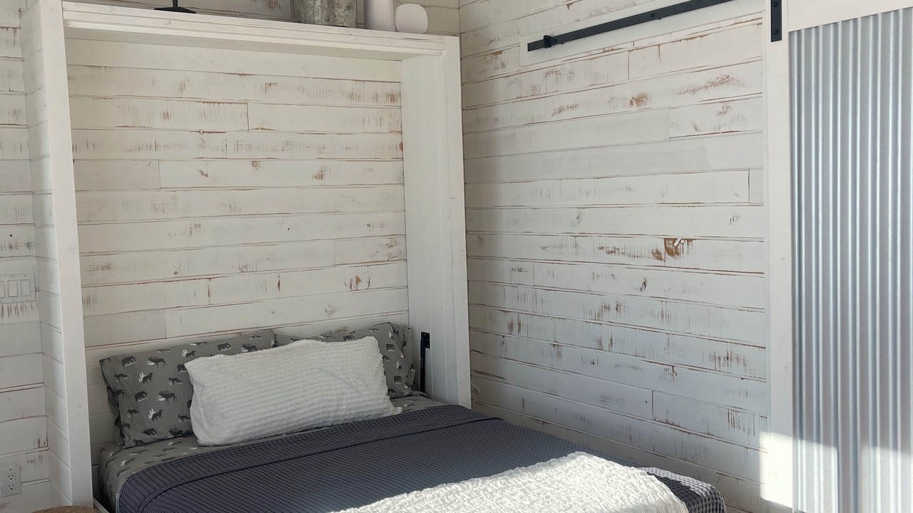 Photo of Bedroom in Markerville