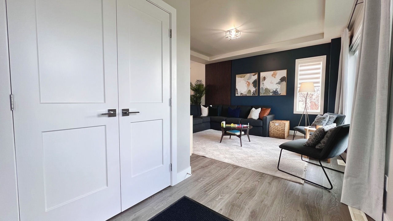 Photo of Livingroom in Leduc
