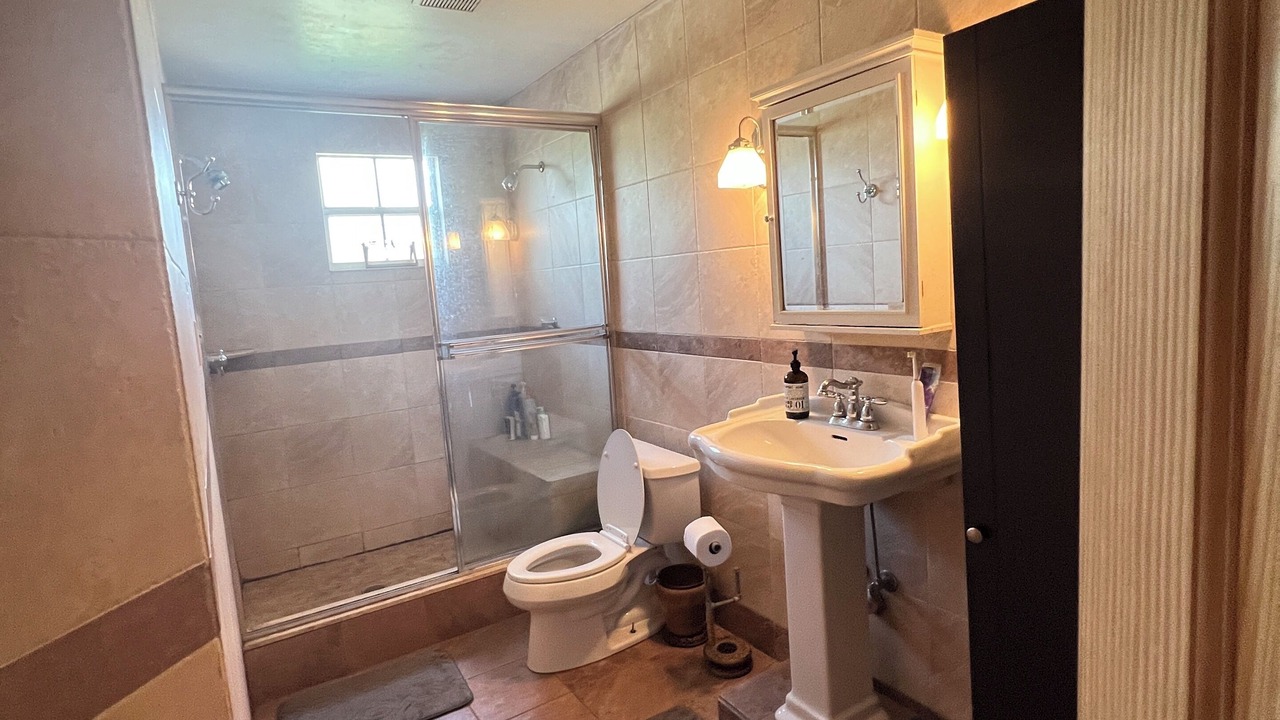Photo of Bathroom in Pembroke Pines