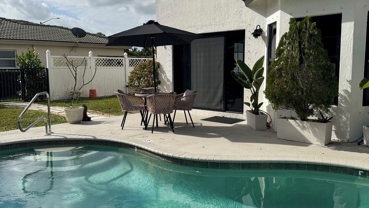 Photo of Outdoor in Royal Palm Beach