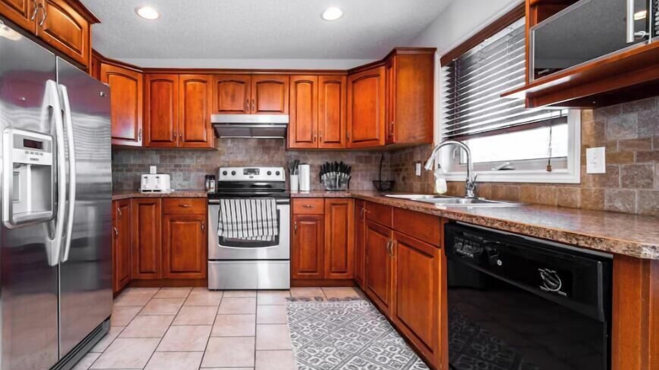 Photo of Kitchen in Jasper Place