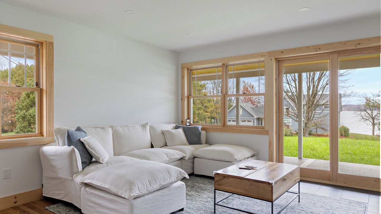 Photo of Livingroom in South Hero