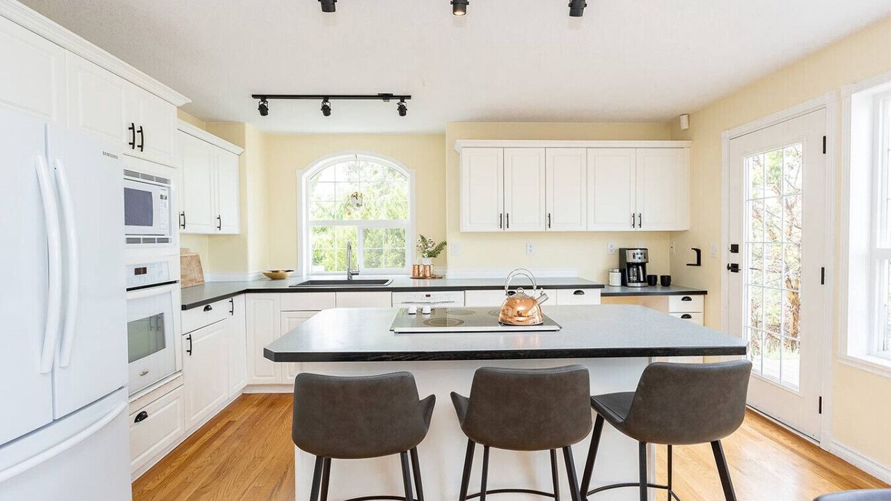 Photo of Kitchen in Regional District of Nanaimo