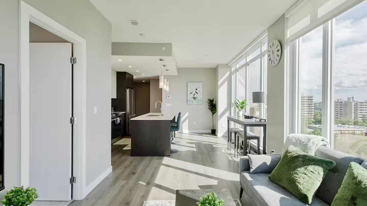 Photo of Livingroom in North Central Edmonton