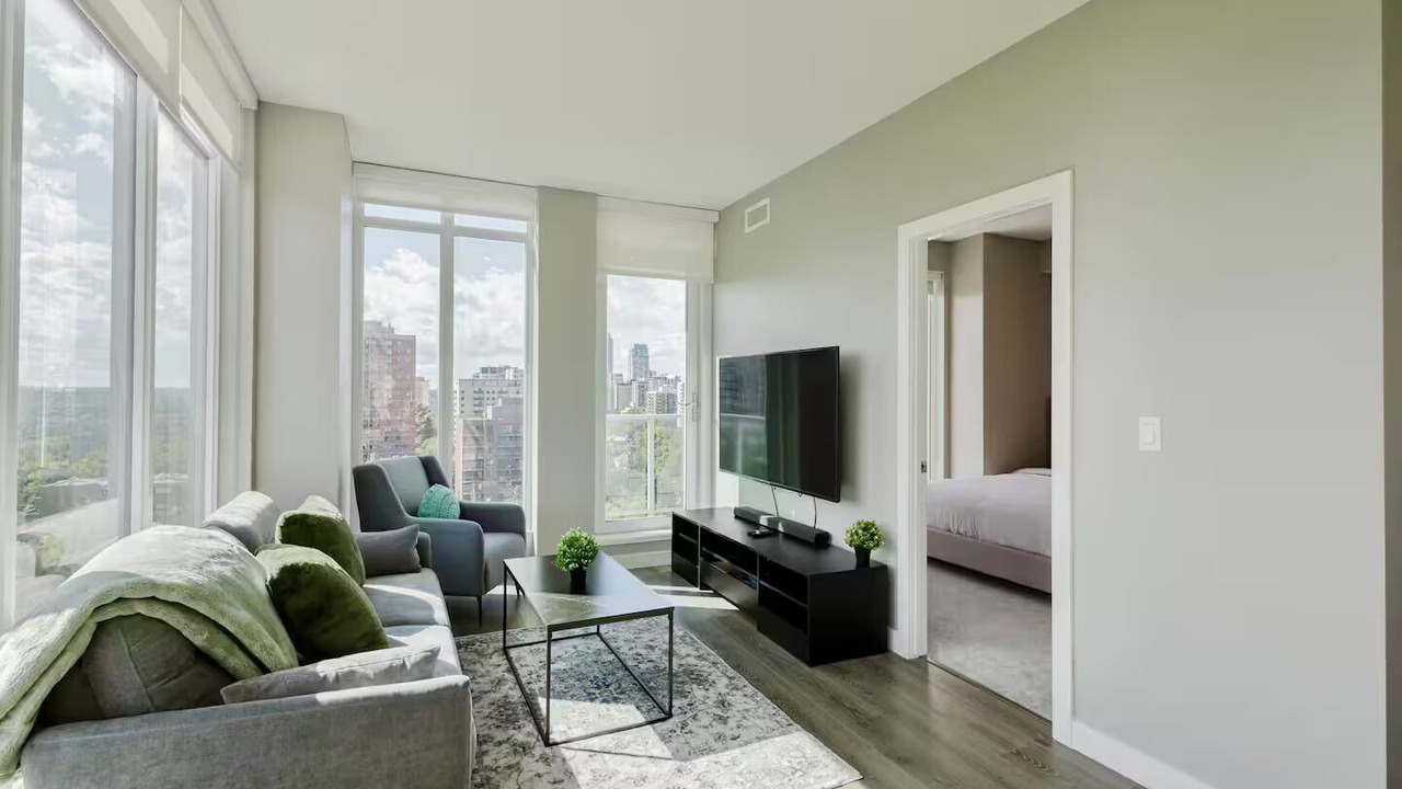Photo of Livingroom in North Central Edmonton
