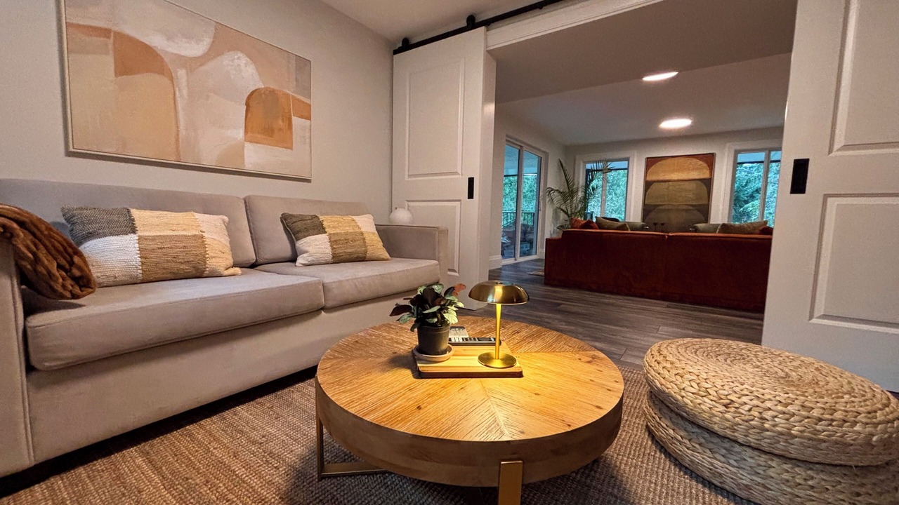 Photo of Livingroom in Bowen Island