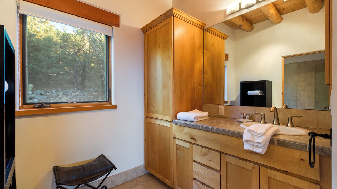 Photo of Bathroom in Tesuque