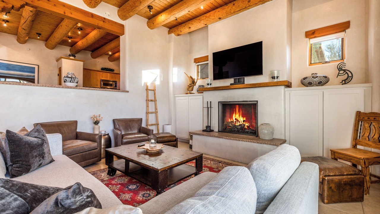 Photo of Livingroom in Tesuque