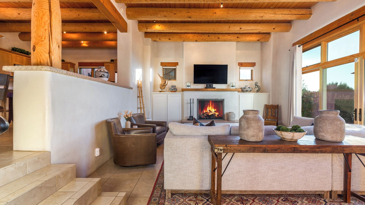 Photo of Livingroom in Tesuque