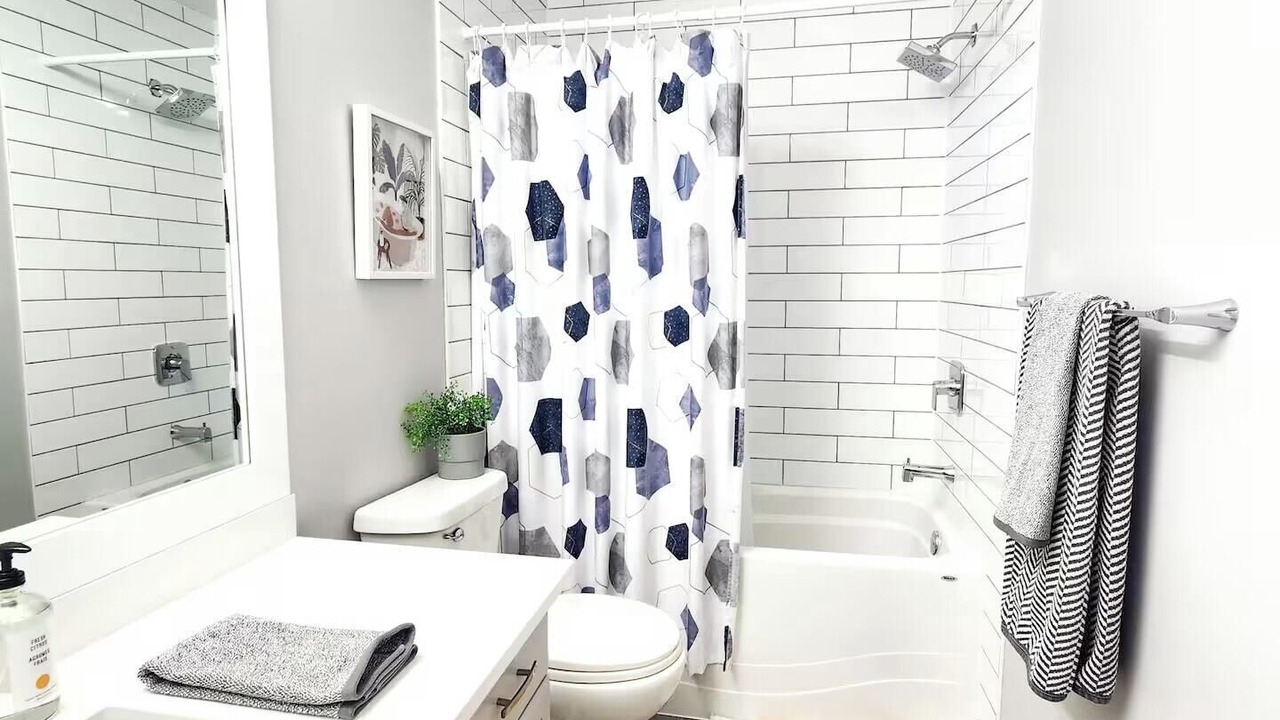 Photo of Bathroom in Okanagan-Similkameen