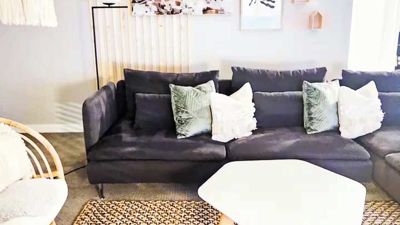 Photo of Livingroom in Okanagan-Similkameen