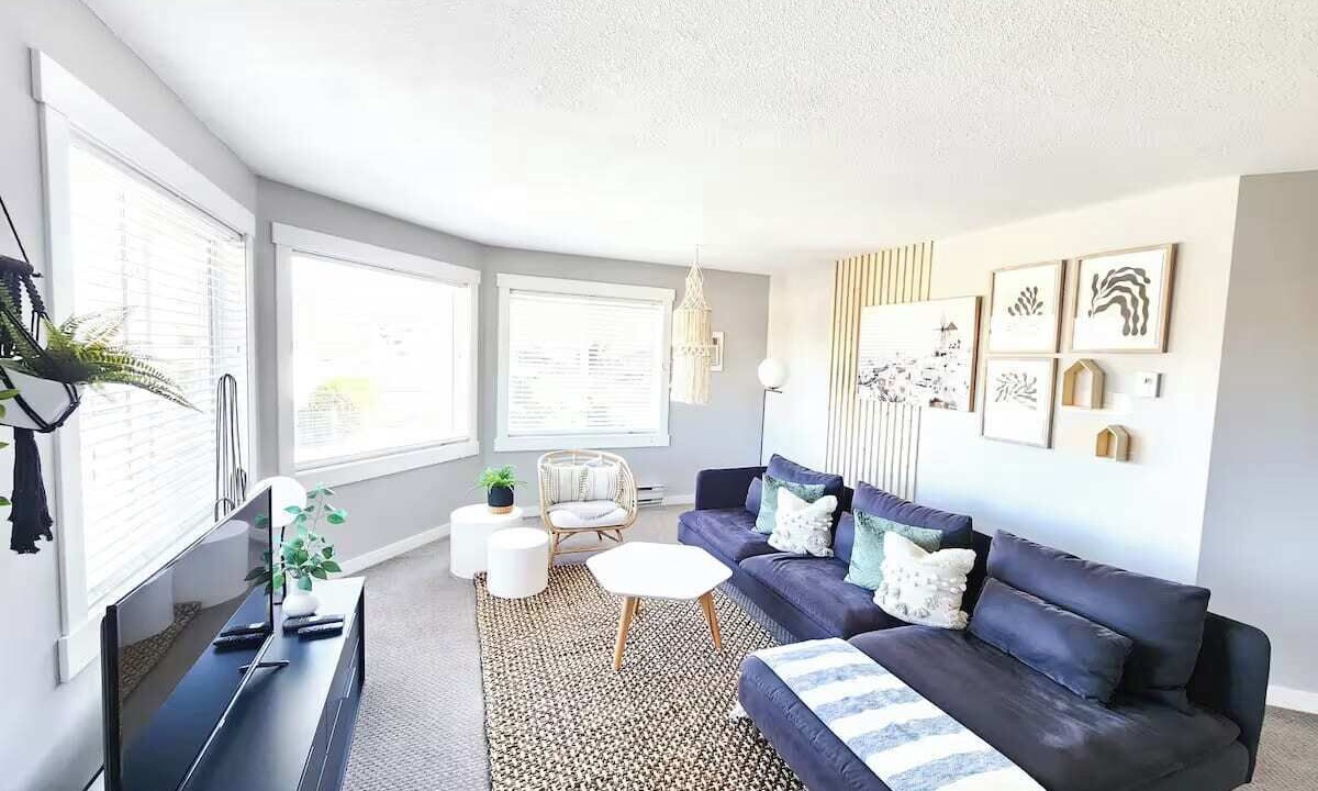 Photo of Livingroom in Okanagan-Similkameen