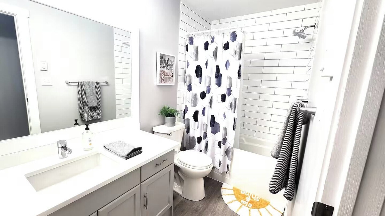 Photo of Bathroom in Okanagan-Similkameen