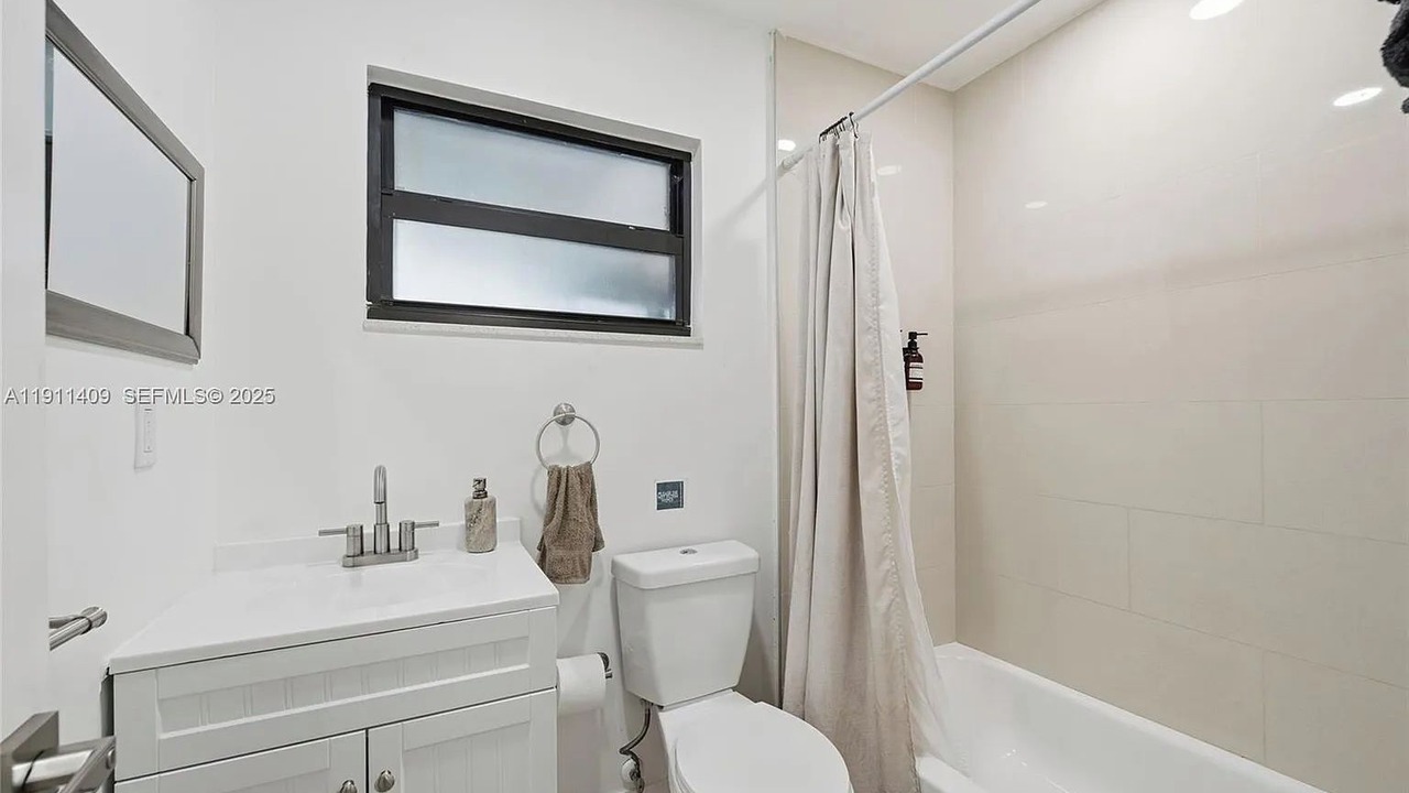 Photo of Bathroom in Pompano Beach