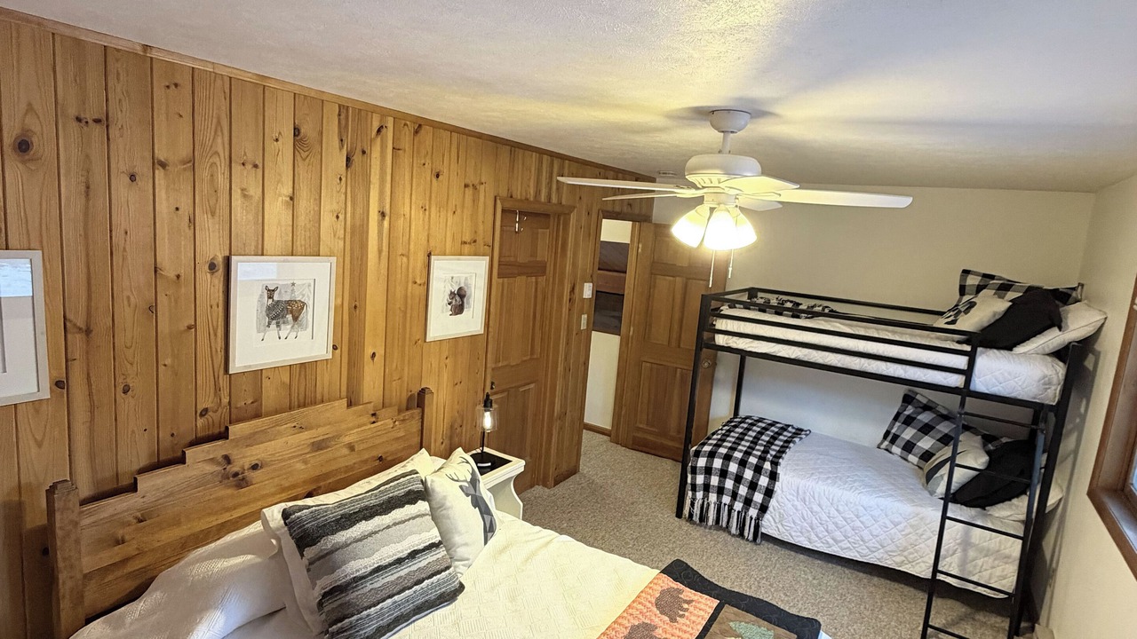Photo of Bedroom in Lake City