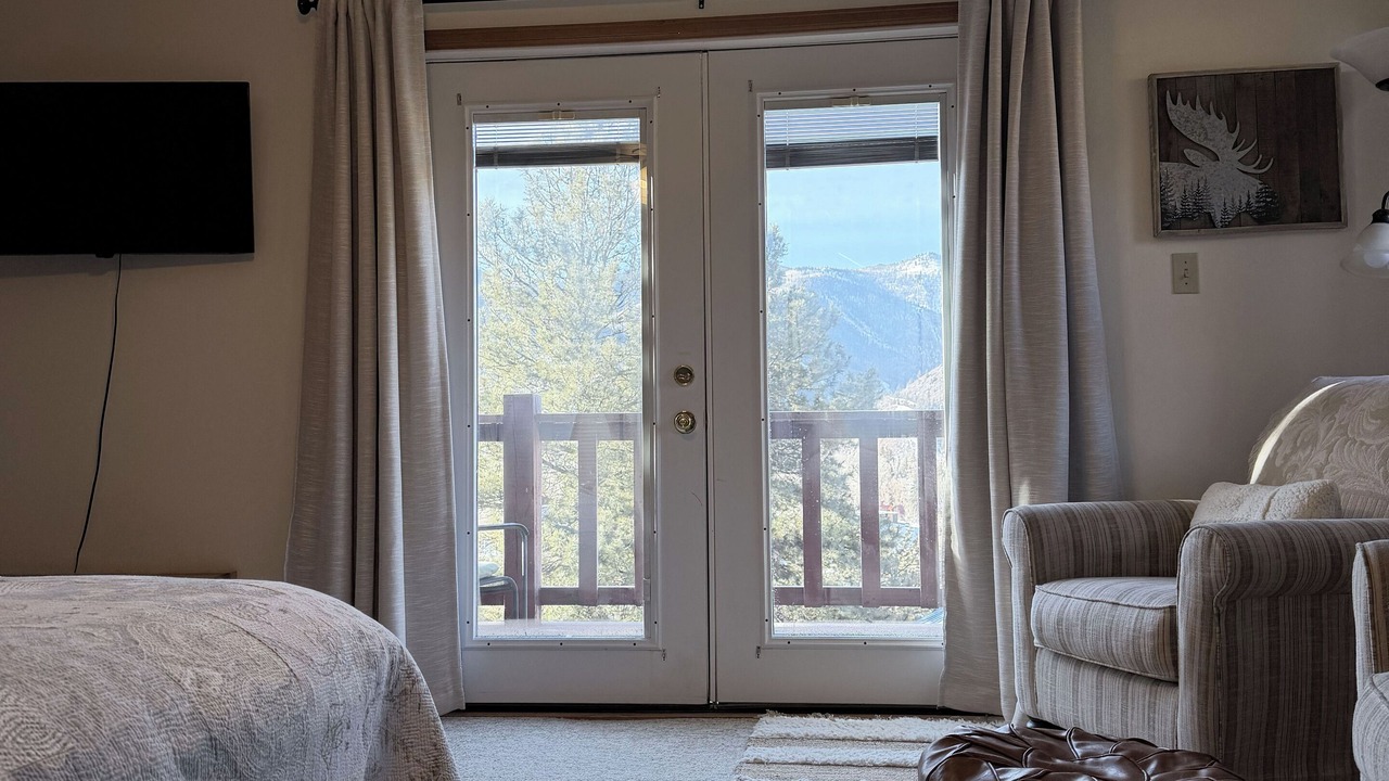 Photo of Bedroom in Lake City