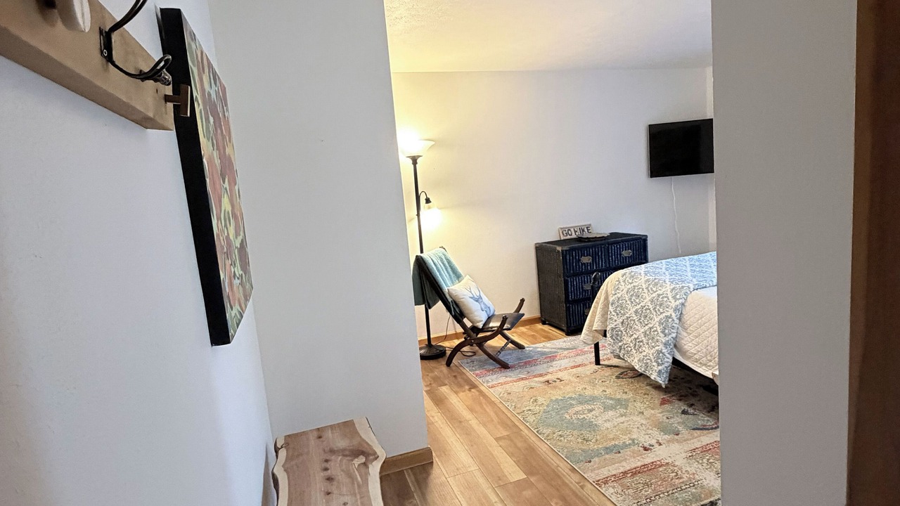 Photo of Bedroom in Lake City