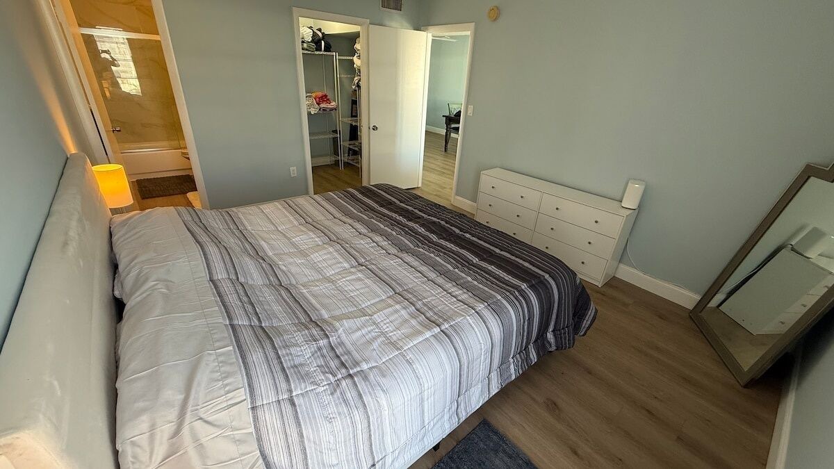 Photo of Bedroom in Eastern Shores