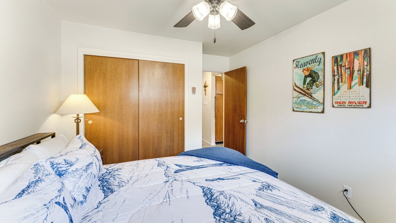 Photo of Bedroom in Red River