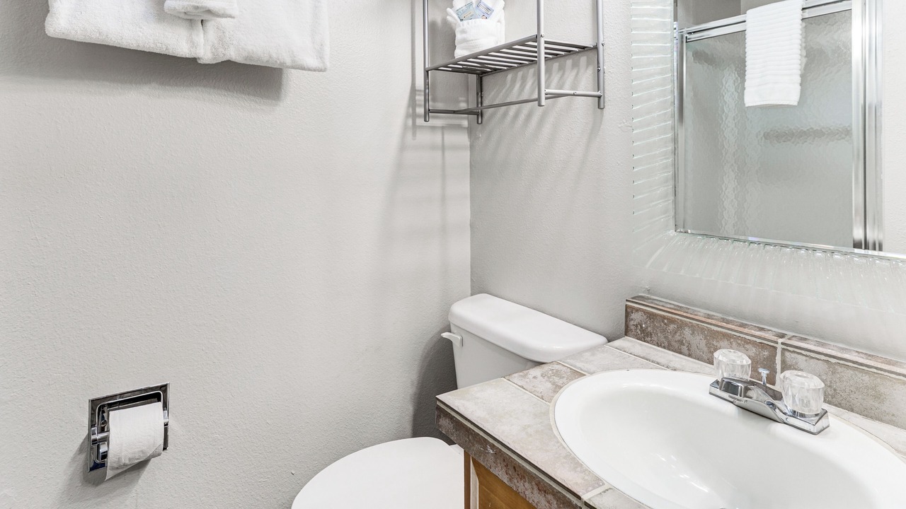 Photo of Bathroom in Red River