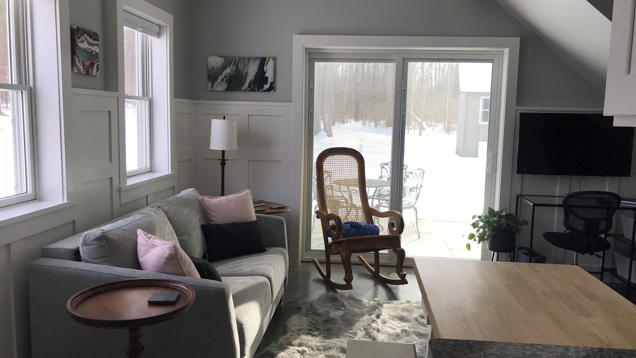 Photo of Livingroom in Shelburne