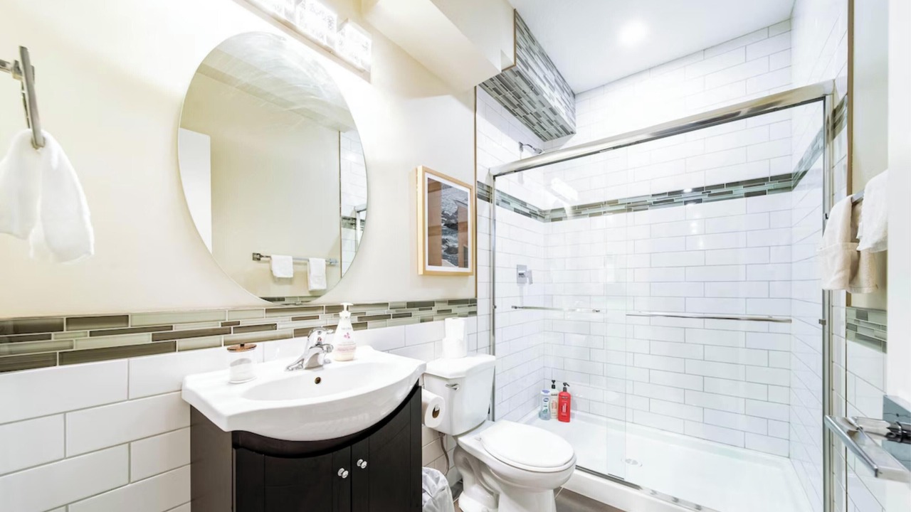 Photo of Bathroom in Mayfield