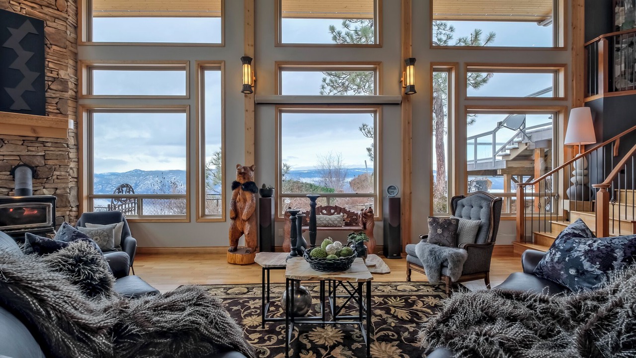 Photo of Livingroom in Okanagan-Similkameen