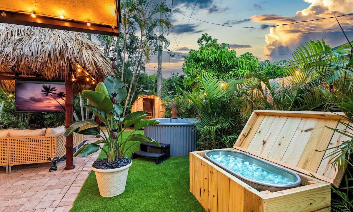 Photo of Outdoor in Tropic Palms