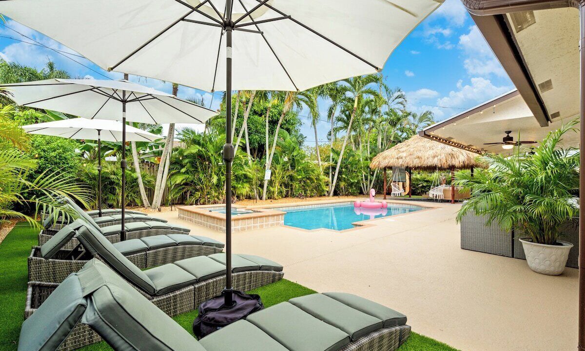 Photo of Outdoor in Tropic Palms