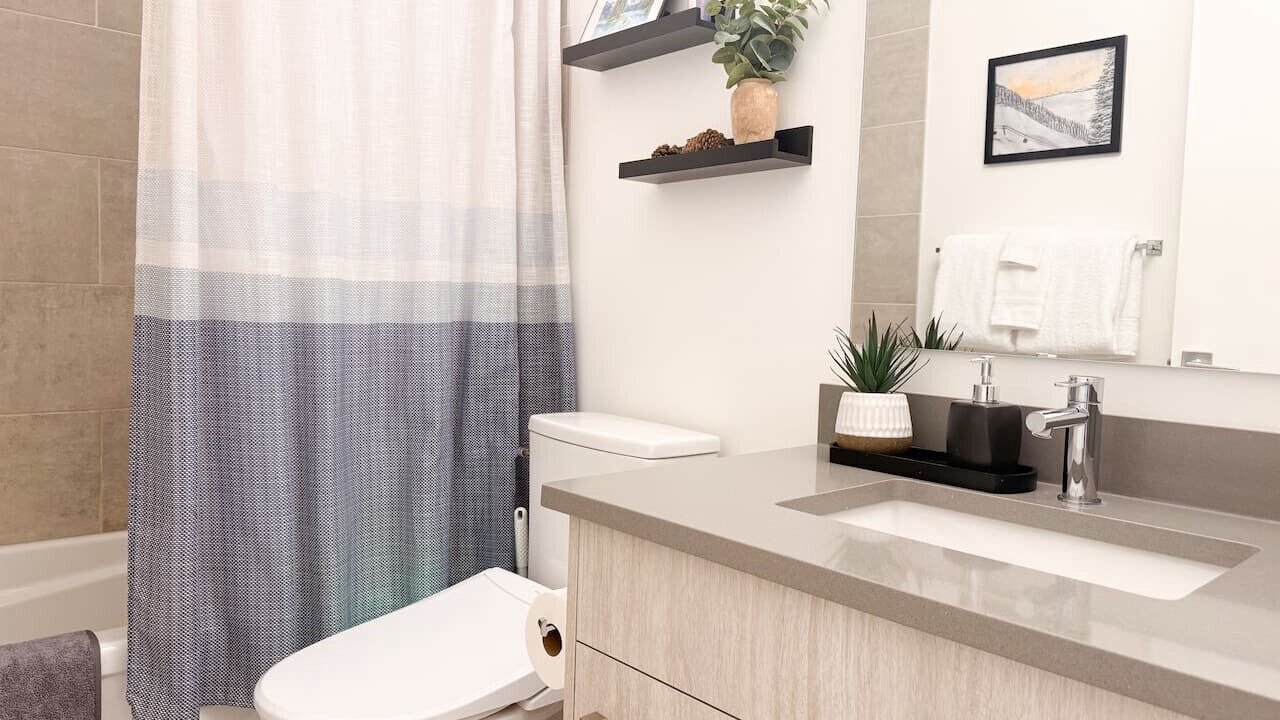 Photo of Bathroom in Golden