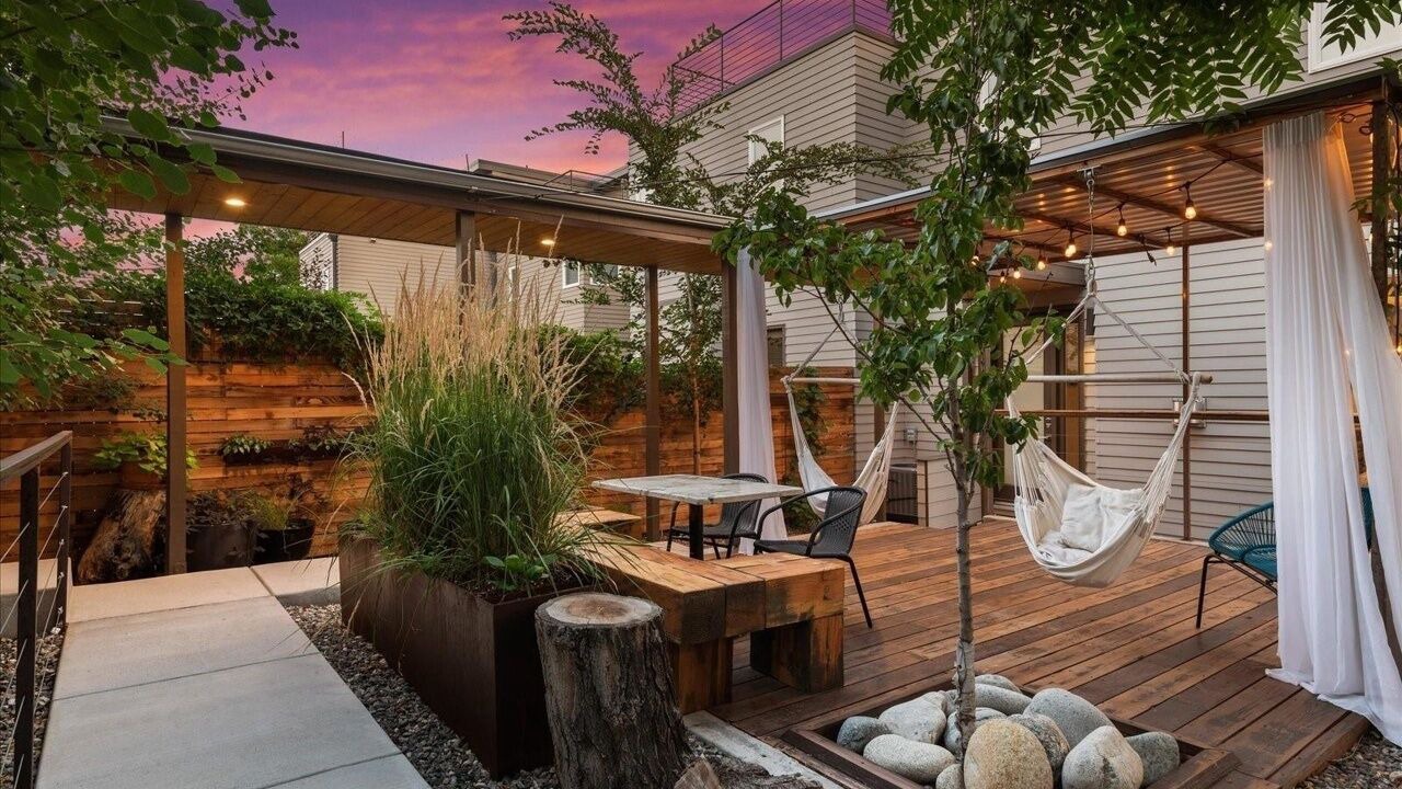 Photo of Outdoor in Sunnyside