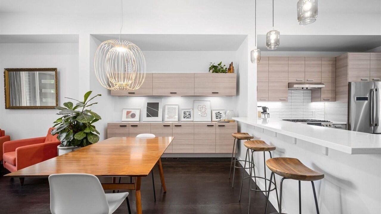 Photo of Others in Sunnyside