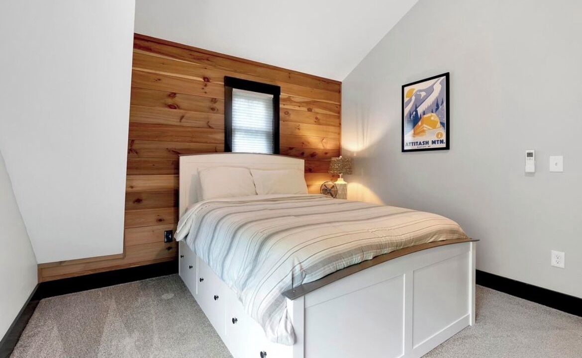 Photo of Bedroom in Bethel