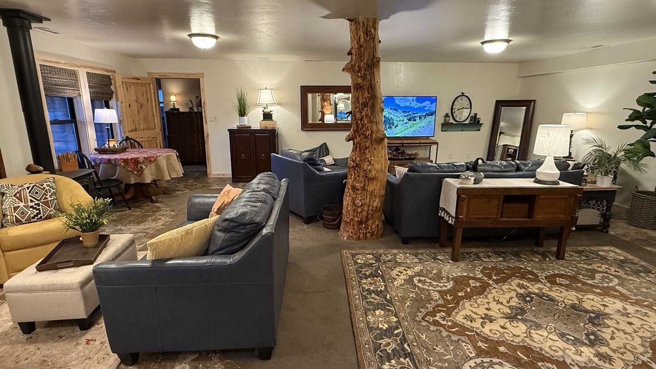 Photo of Livingroom in Lake City
