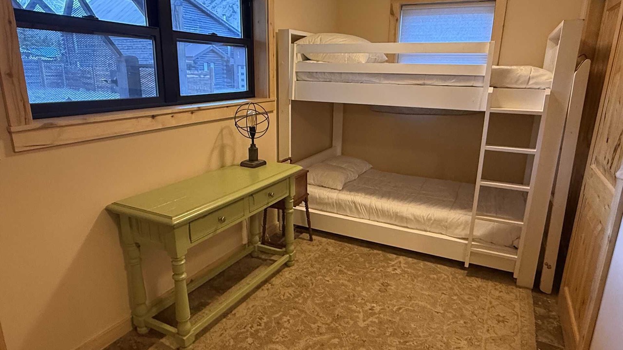 Photo of Bedroom in Lake City