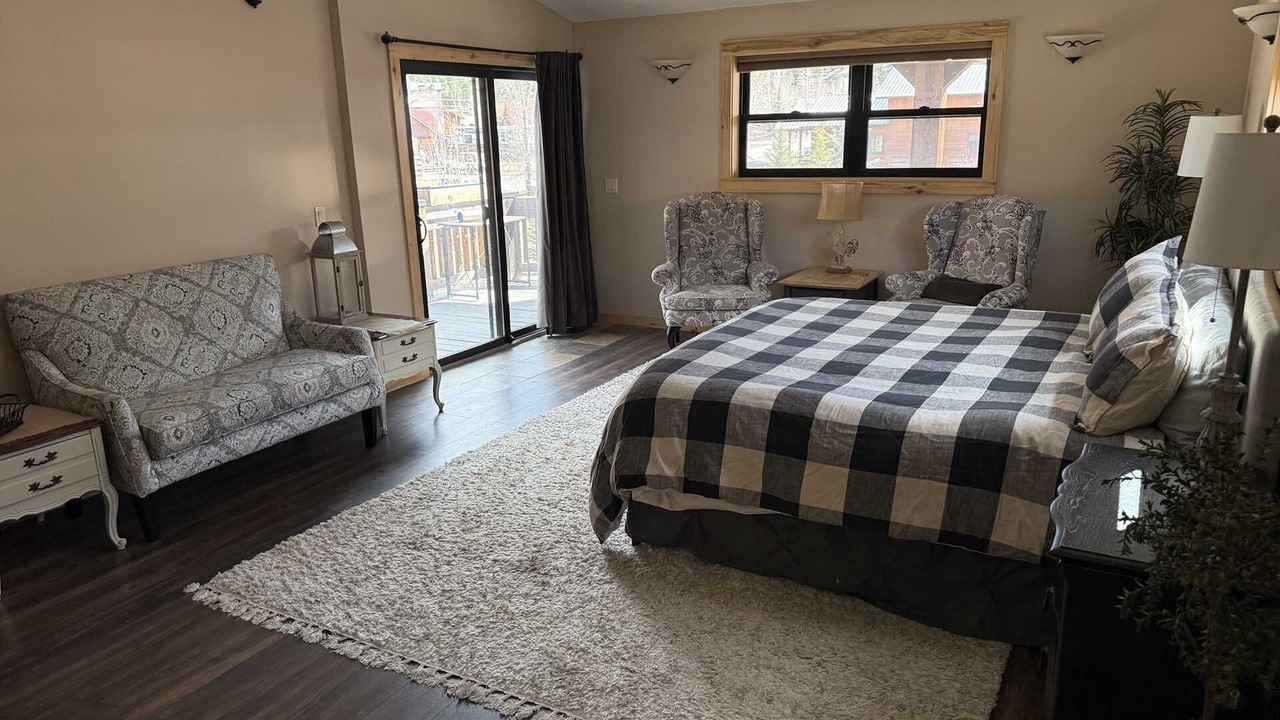 Photo of Bedroom in Lake City