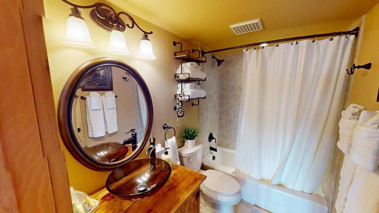 Photo of Bathroom in Lake City